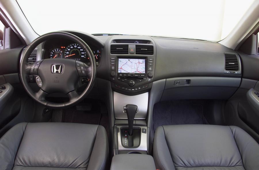  Honda Accord 2003 года  (US) (фото 35 из 43)